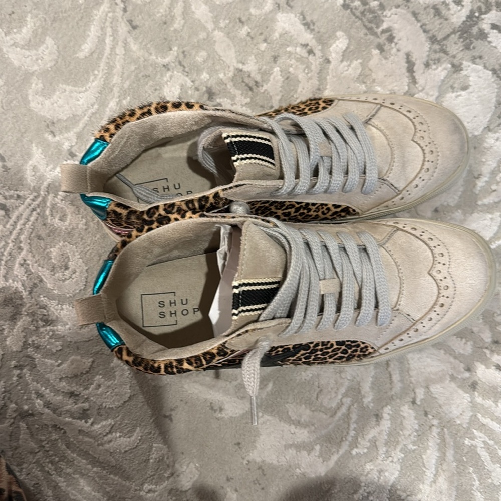 New Women’s size 9 leopard print high tops brand new leather - Picture 4 of 6